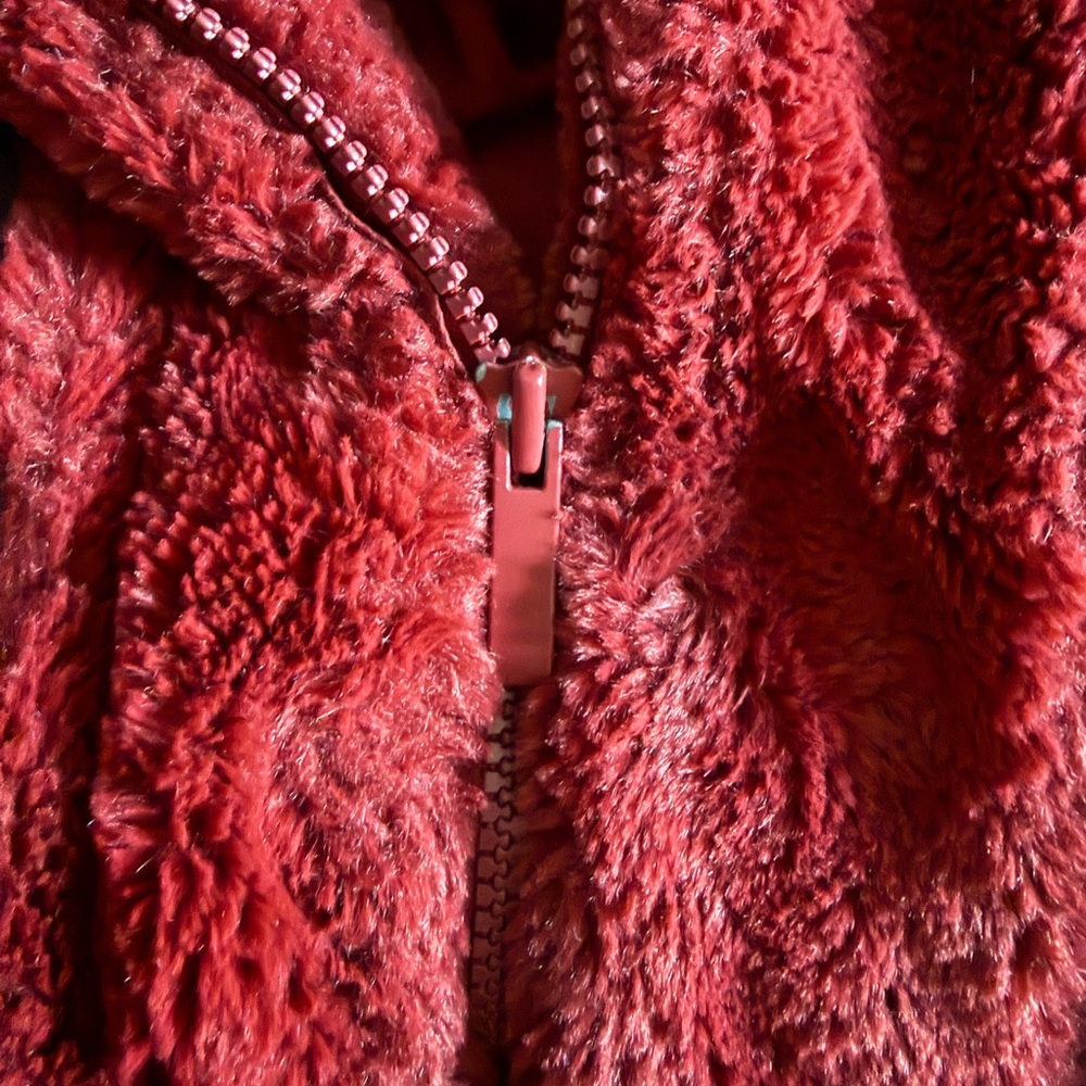 ALO Knock Out Faux Fur Jacket - Picture 3 of 10